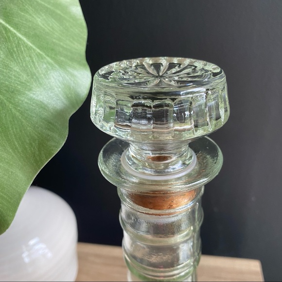 Vintage Decanter with STopper - Picture 11 of 14